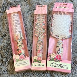 Vintage Cosmetics Brush Set
